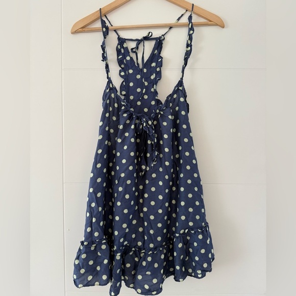 Vintage Victoria Secrets Silk & Rayon Polk-a-Dot Ruffled Camisole, size large. - Picture 1 of 8